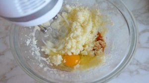 Пирог с клубникой на кефире