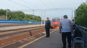 Электропоезд ЭД4М-0284 сообщением Мирная - Сызрань-1 останавливается на о.п. Речная