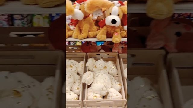 Beautiful Christmas toys in Mega Marwin Almaty.Красивые новогодние игрушки в Мега Marwin Алматы