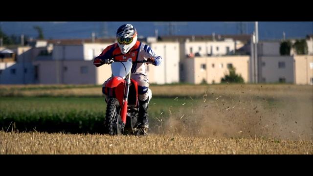 HONDA CRF250R (4K) смотреть онлайн