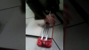 как пользоваться ручным плиткорезом
