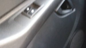 Как удалить царапину на пластика автомобиля в салоне? Подрезаем коврик