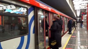Приветливый машинист на 81-775/776/777 "МОСКВА-2020" №06 на станция метро Мичуринский Проспект, БКЛ