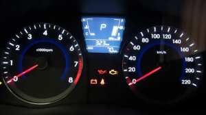 Стандартная приборная панель на Hyundai Solaris