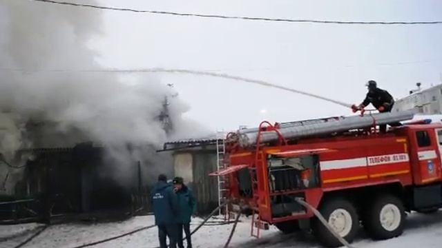 Пожар в Заозерном, ул. Ленина.mp4