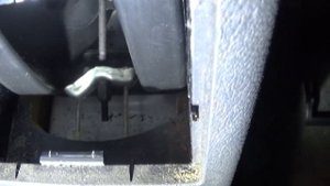 VW Touran. Регулировка стояночного тормоза