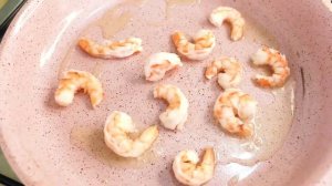 Как приготовить ОЧЕНЬ ВКУСНЫЕ И ПРОСТЫЕ китайские пирожки с душистым луком джусаем/鲜美的韭菜盒子