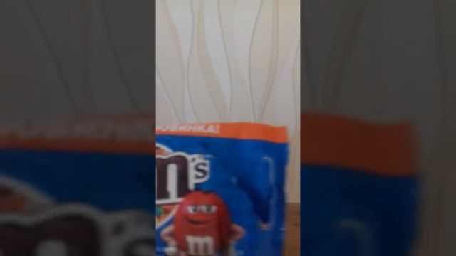 Хрустящий M&M's со вкусом вафли смотреть онлайн