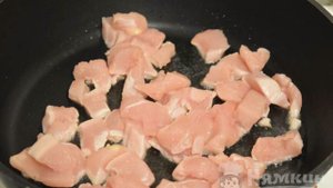 Жареная картошка с куриным филе