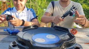 Игра в BEYBLADE БЕЙБЛЭЙД с братом (playing in BEYBLADE with brother)
