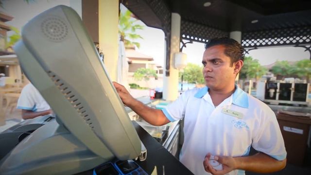 Anantara Dubai The Palm Resort & Spa Mai Bar смотреть онлайн