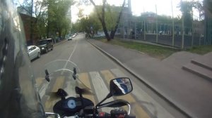 Как переехать лежачего полицейского на мотоцикле. (определились)