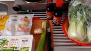 Быстрый Суп с Равиоли ?, капустой Пак-Чой/Бок-чой, Тофу. Париж/Soupe aux raviolis et chou chinois ?