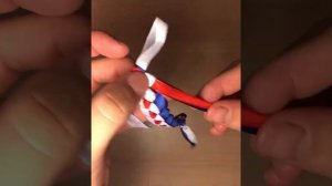 Мастер - класс "Плетение фенечек из атласных лент цвета триколор" ко Дню России