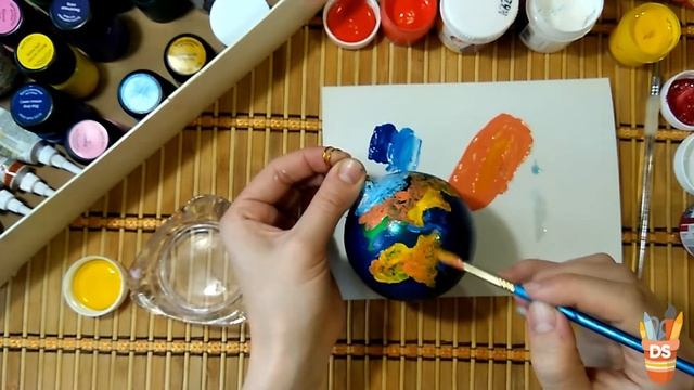 DIY planet earth from a Christmas toy. Планета земля поделка из елочной игрушки. смотреть онлайн