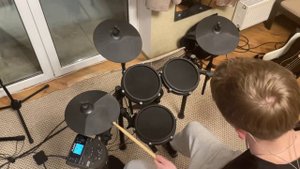 Электробарабаны Alesis Nitro Mesh Kit