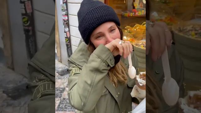 Elsa Pataky having Icecream..In Prague