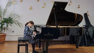 Берендеева София,8 лет Г.Лемуан Этюд Соль-мажор