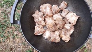 БУГЛАМА из Бычьих Хвостов МЯСО в КАЗАНЕ. DANA GUYRUGUNDAN BUĞLAMA ENG SUB