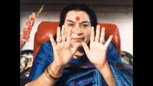 Руки Шри Матаджи и улучшение зрения   фрагмент беседы Шри Матаджи с Йогами в Винчестере, Англия 17