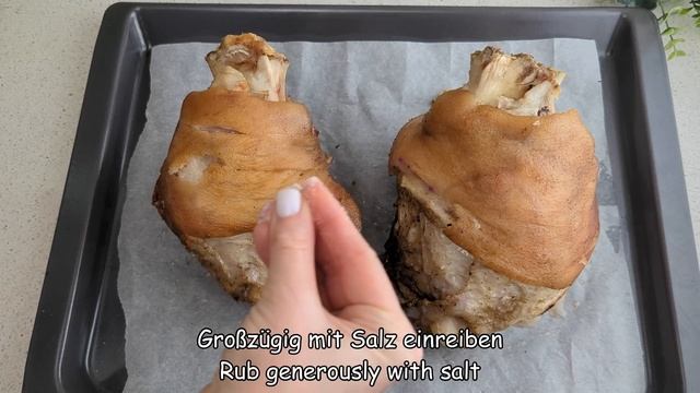 Nur wenige Leute kochen Schweinshaxe so! Rezept aus Deutschland für super knusprige Schweinshaxe смотреть онлайн