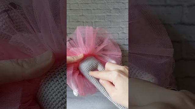 Зайка из меховой пряжи, мини мк по зайцу. #мквязаниекрючком #вязаныеигрушки #амигуруми