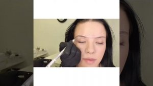 Как делают татуаж бровей