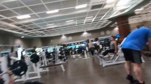 ФИТНЕС КЛУБ В США. ТРЕНАЖЕРНЫЙ ЗАЛ LIFE TIME FITNESS. ПОВЕСИЛ ТВ. / ВЛОГ