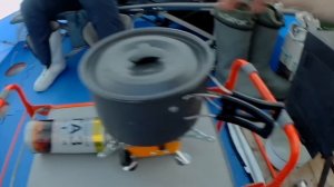 Первая рыбалка в 2024 году. Рыбалка с ночёвкой в сильный мороз.