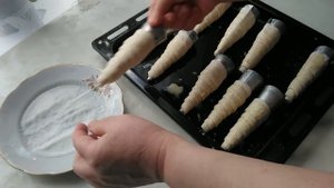 ТРУБОЧКИ ИЗ СЛОЁНОГО ТЕСТА