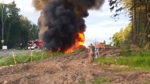 Горит бензовоз и джип на 21 км А-107