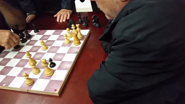 НЕТИПИЧНЫЙ ШАХМАТИСТ ЗАУР!!! смотреть онлайн