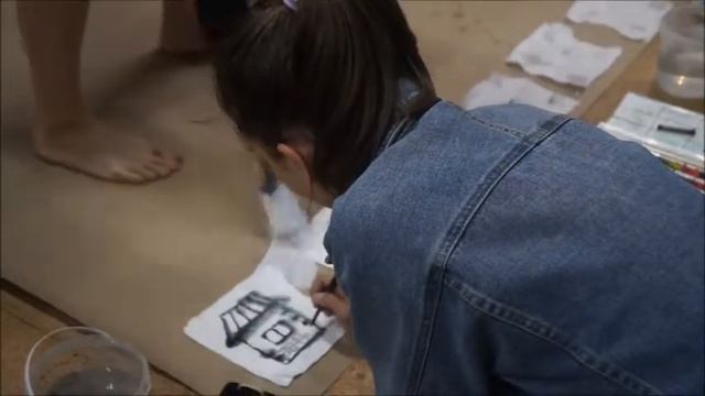 Дом дружбы нарисовали школьники из Комсомольска под руководством художницы из Японии смотреть онлайн