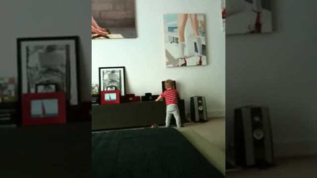 Мама снимает Шуру на видео смотреть онлайн