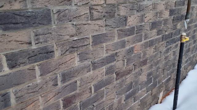 Фактурный клинкерный кирпич «Охтинский» на фасаде коттеджа. Проект в Костроме. смотреть онлайн