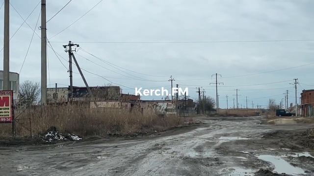 «Живём, как свиньи, по уши в грязи!», - керчане об ул.Полевой смотреть онлайн