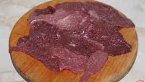 Отбивные из утиной грудки с чесноком
