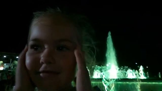 Поющий фонтан открыт г. Чайковский идем домой :) смотреть онлайн
