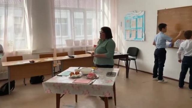 Тема урока: Технология приготовления салатов из овощей и фруктов. Класс: 5 