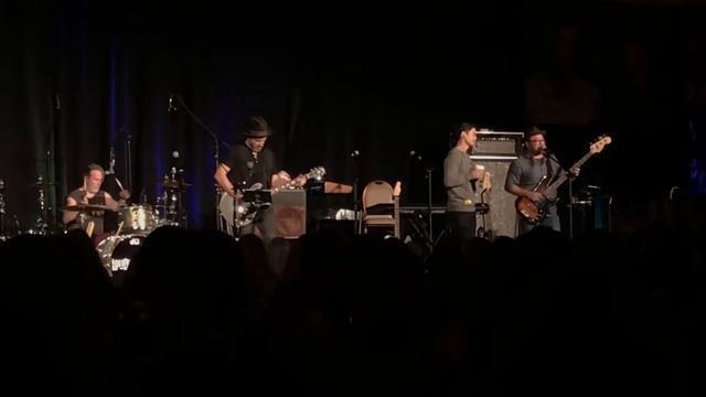 VegasCon18 Osric Chau & Louden Swain смотреть онлайн