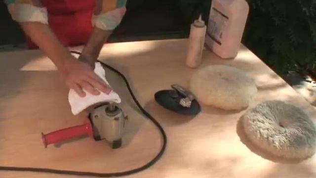 How to Use a Buffing Machine : How to Clean a Buffer смотреть онлайн