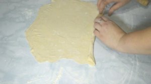 3 варианта быстрой выпечки к чаю из слоеного дрожжевого теста