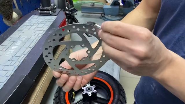 ТОРМОЗНОЙ ДИСК KUGOO M4/PRO | УСТАНОВКА смотреть онлайн