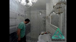Душевая перегородка с распашной дверью