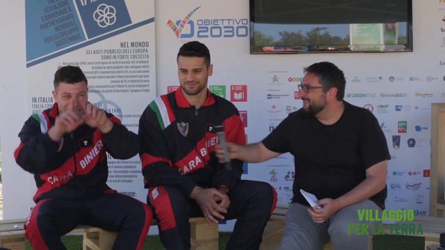 Raffaele Munno e Guido Vianello, pugili del G.S. Carabinieri, al Villaggio per la Terra 2018 смотреть онлайн