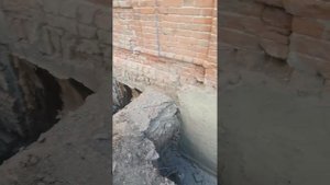 Закопанное старое здание 18 века Чарышский район с. Чарышское