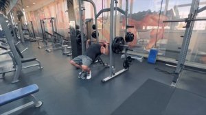 Три упражнения «взрывающих» верх груди. Нюансы тренировки грудных и крутой суперсет на трицепс.