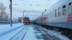 Электровоз ЭП1М-389 со скорым фирменным поездом 025Г "Италмас" Ижевск - Москва