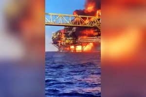В Мексиканском заливе загорелась нефтяная платформа / События на ТВЦ