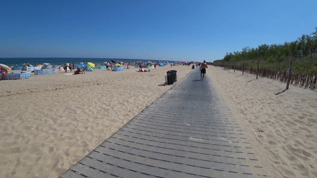 Балтийское море в Польше. Как тут сейчас. Стоит ли ехать на отдых. Холодная ли вода. смотреть онлайн